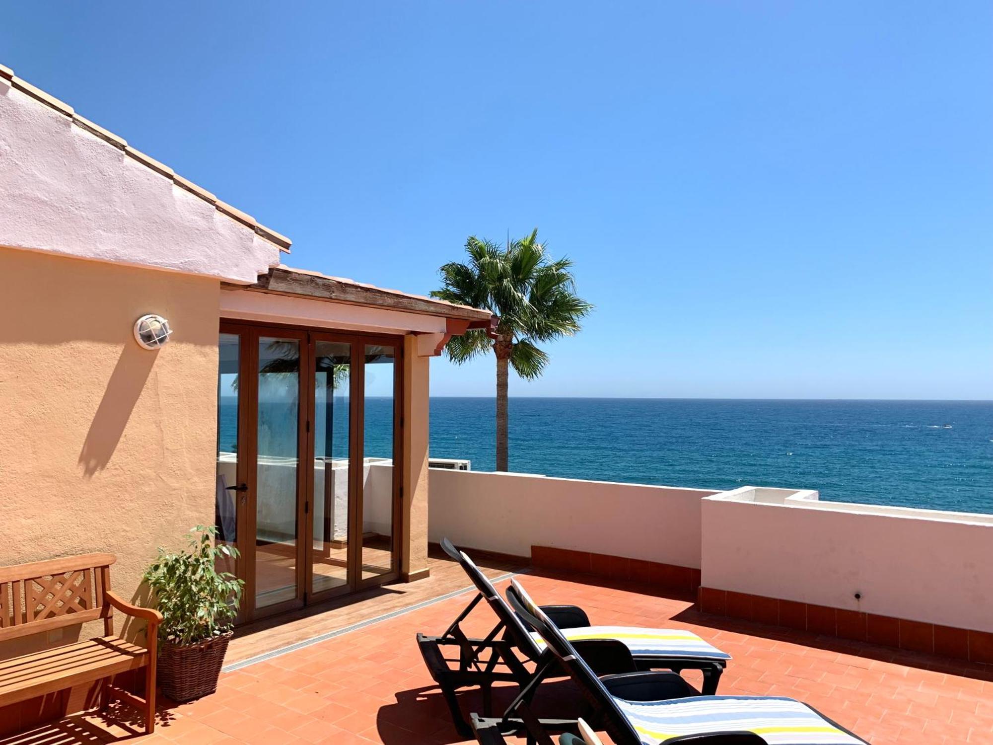 Penthouse On The Beachfront Estepona Exterior foto